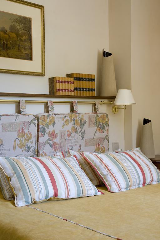 Hotel Le Viscos Saint-Savin  Δωμάτιο φωτογραφία