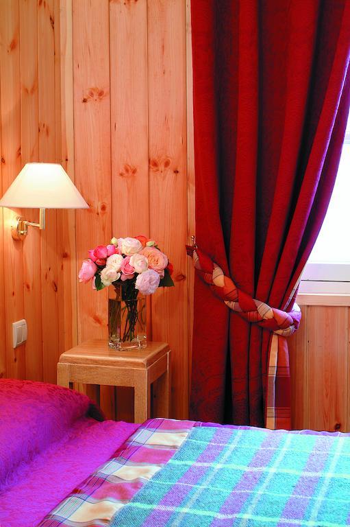 Hotel Le Viscos Saint-Savin  Δωμάτιο φωτογραφία